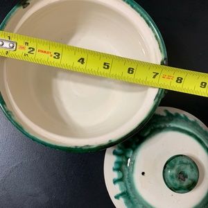 Stoneware ceramic pot and lid